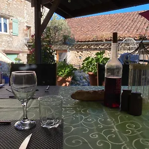Couette-café D'hôtes Les 3 Cochons D'olt, Arcambal